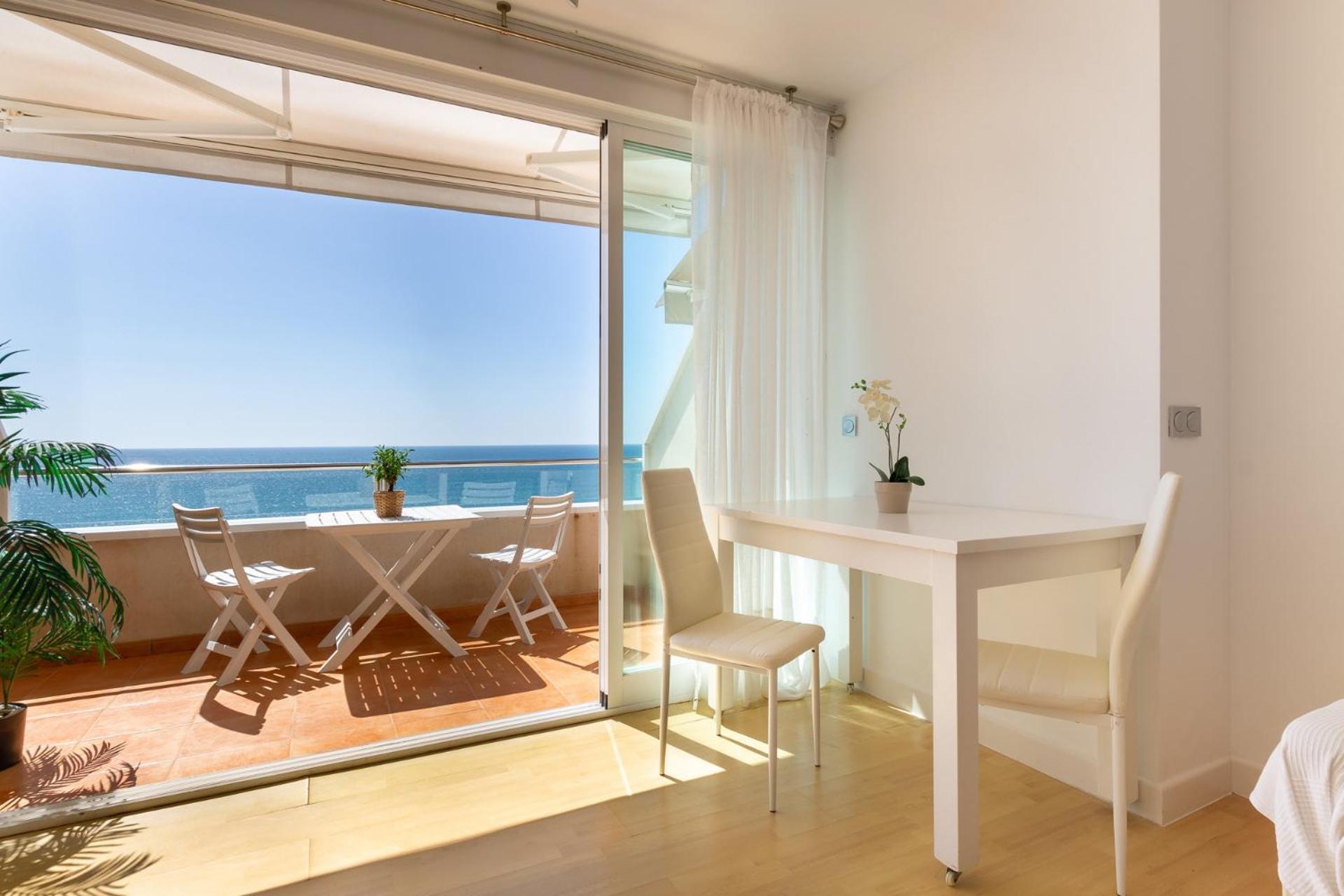 דירות טורמולינוס Roca Chica - Parking - Frente Playa - Terraza - Wifi - Bajondillo Y Carihuela מראה חיצוני תמונה